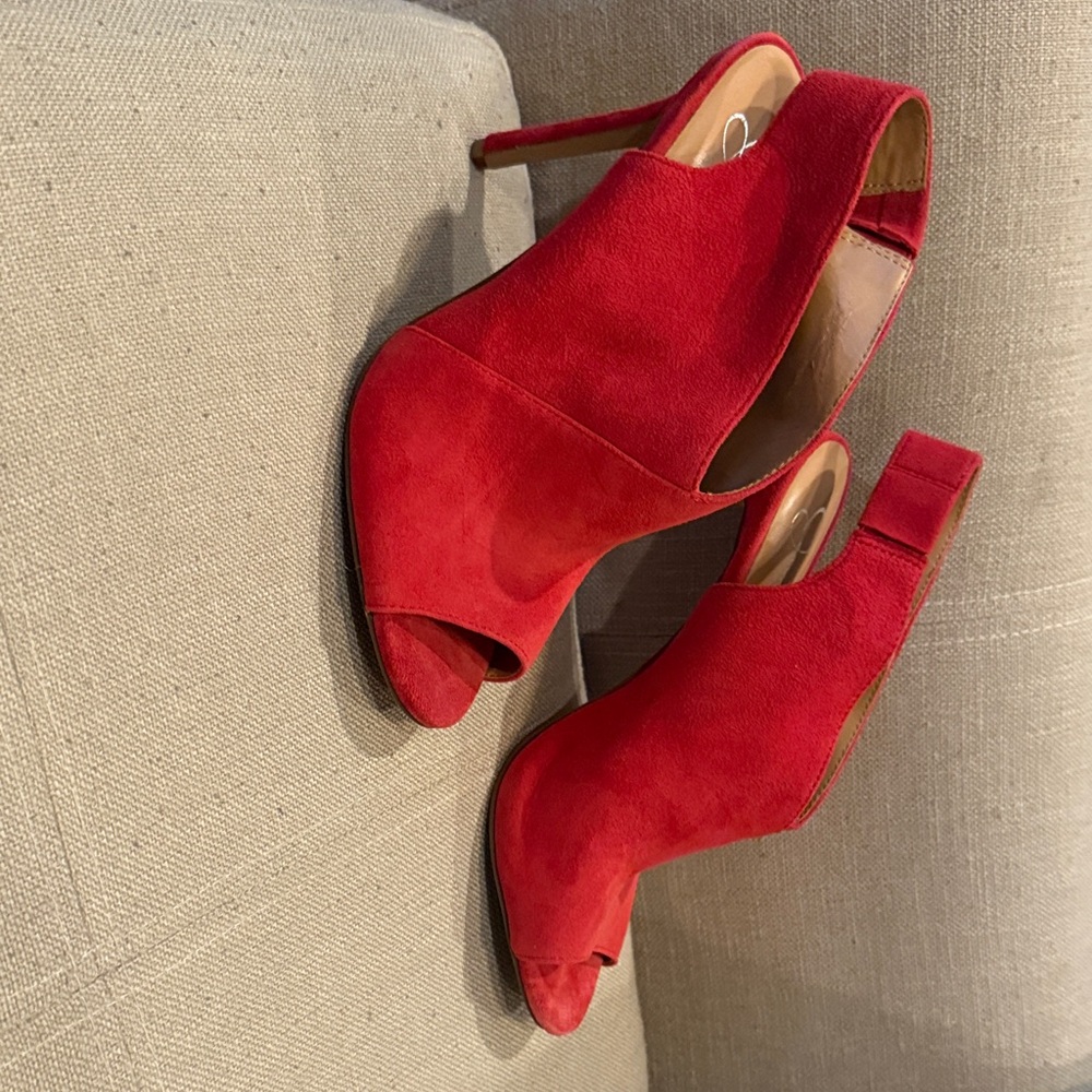 Jessica Simpson Vibrant Red suede Peep-Toe Heels